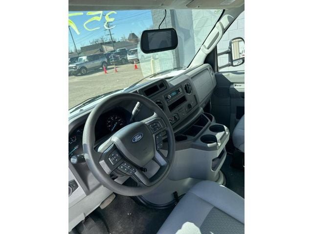 2024 Ford E-350SD Base Cutaway