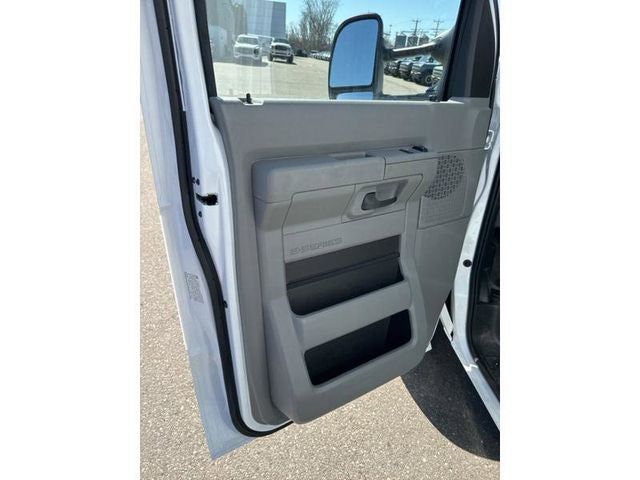 2024 Ford E-350SD Base Cutaway