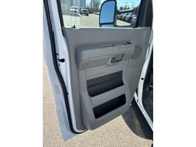 2024 Ford E-350SD Base Cutaway