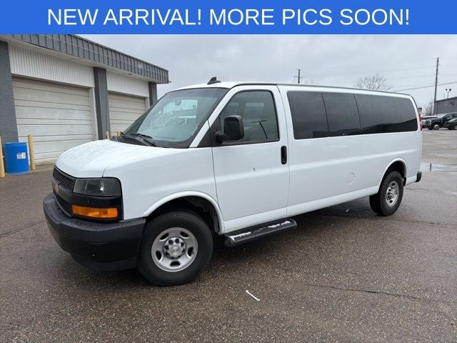 2023 Chevrolet Express 3500 LS Passenger