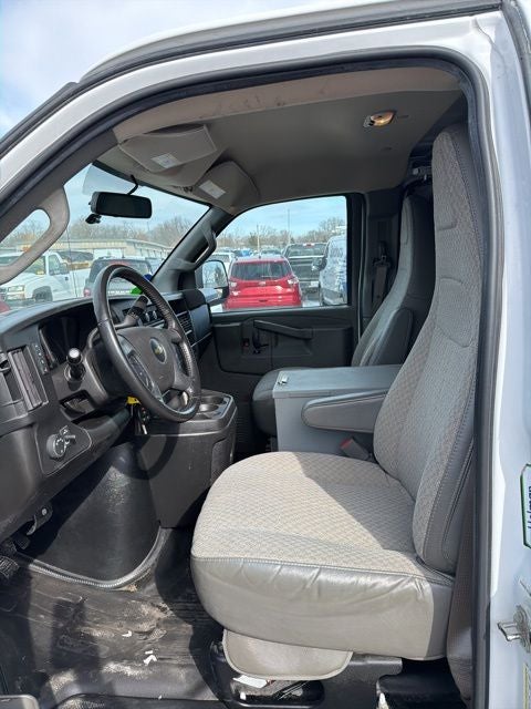 2022 Chevrolet Express 2500 Work Van Cargo