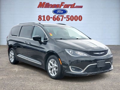 2017 Chrysler Pacifica Touring L Plus