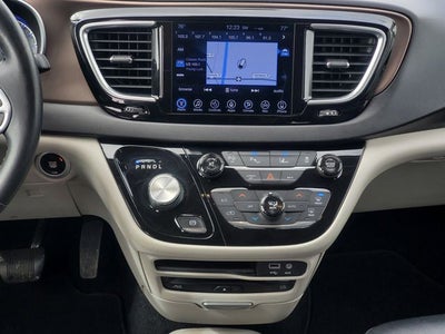 2017 Chrysler Pacifica Touring L Plus