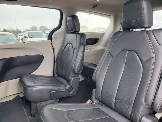 2017 Chrysler Pacifica Touring L Plus