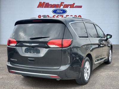 2017 Chrysler Pacifica Touring L Plus
