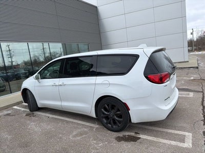 2018 Chrysler Pacifica Touring Plus