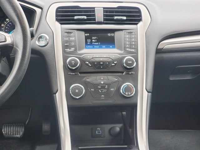 2017 Ford Fusion SE