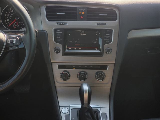 2015 Volkswagen Golf SportWagen S