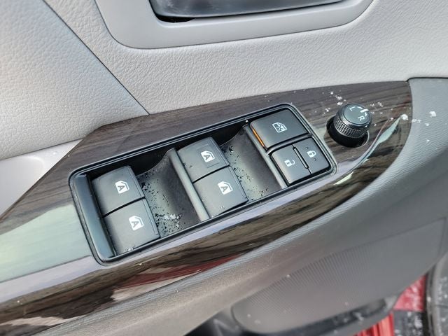 2018 Toyota Sienna XLE 7 Passenger