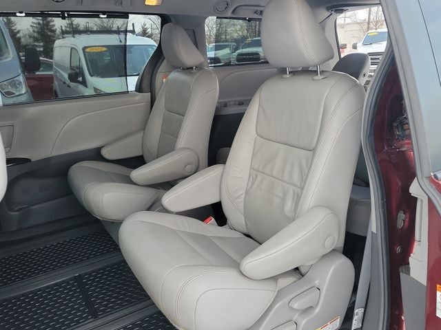 2018 Toyota Sienna XLE 7 Passenger