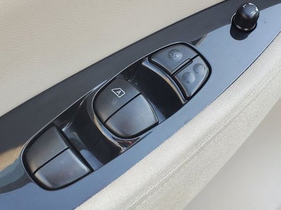 2012 Nissan Leaf SL