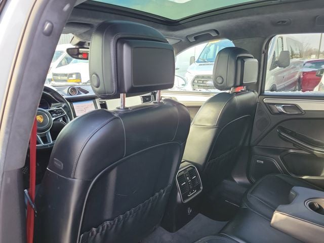 2018 Porsche Macan Turbo